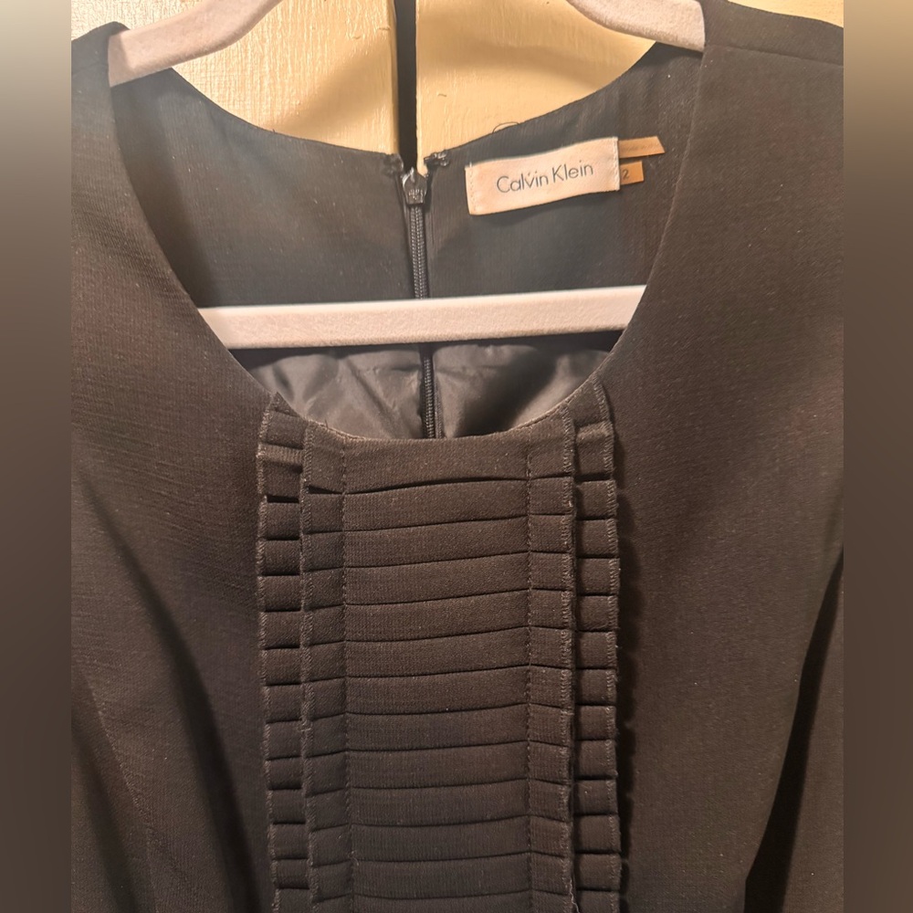 Black Dress - Picture 2 of 5